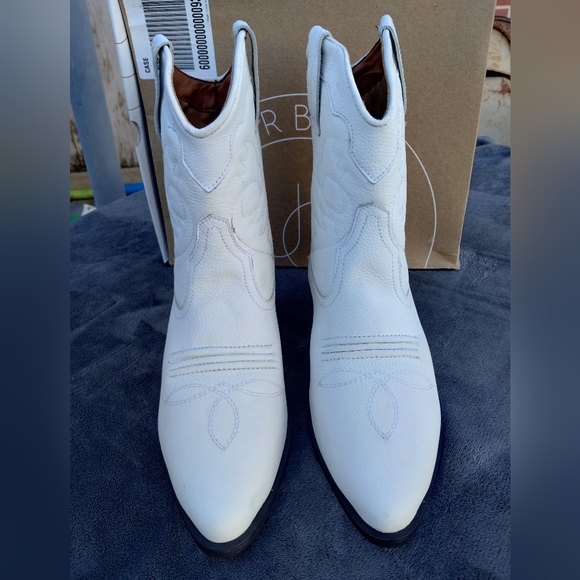 New White Leather Cowgirl Boots - Picture 2 of 6